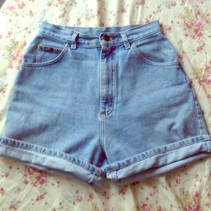 Vintage high waisted Lee denim shorts