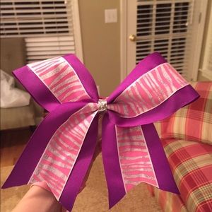 A bright stiff cheer bow!