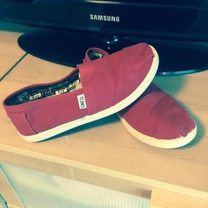 Toms