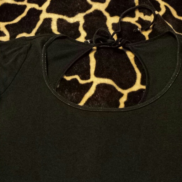 Express Sexy Basic Tee - Picture 2 of 3