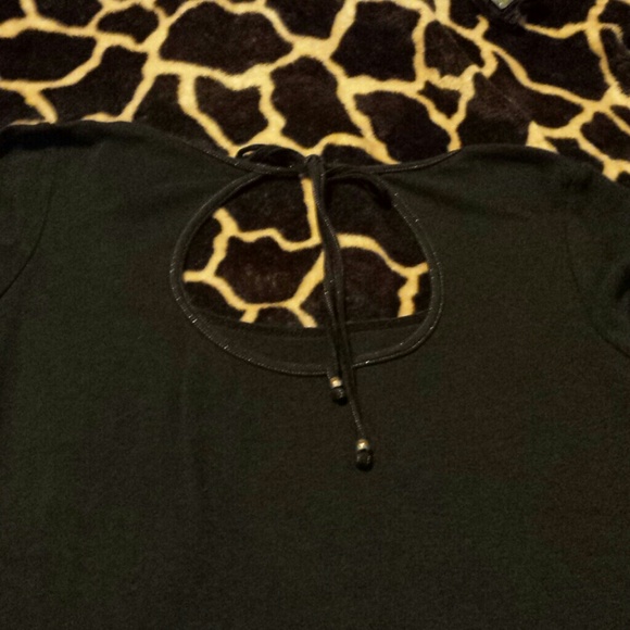 Express Sexy Basic Tee - Picture 3 of 3