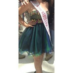 Tony Bowls Cocktail Dress