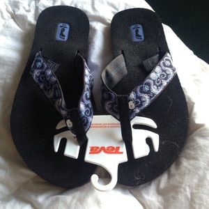 Brand new Teva flip flops!