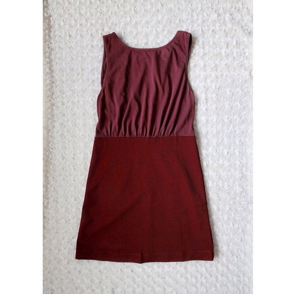 Two-tone maroon party dress - Picture 2 of 3