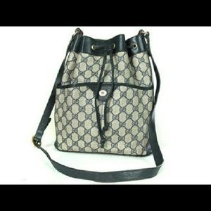 100% Authentic Gucci Logo Drawstring Shoulder Bag