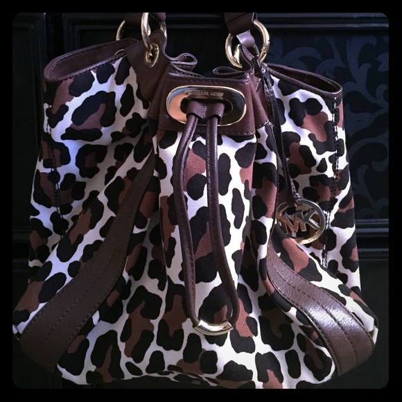 Michael Kors Cheetah/leopard print purse/bag