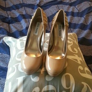 Steve Madden nude heels