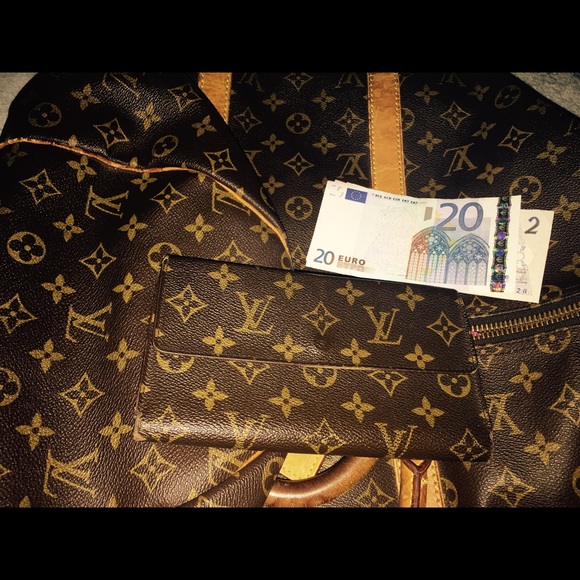 Authentic Louis Vuitton wallet