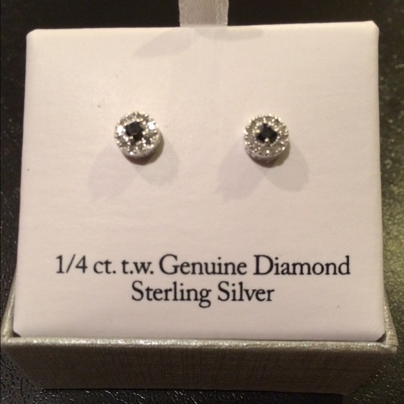 1/4 ct Diamond Earrings - Picture 2 of 2