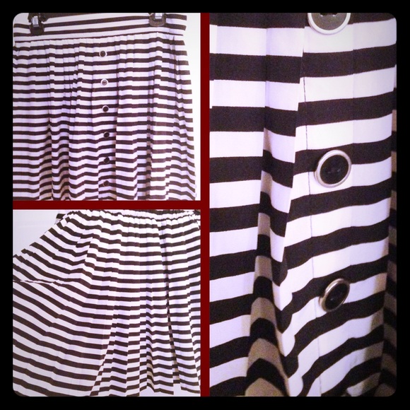 Fun pleated, striped skirt