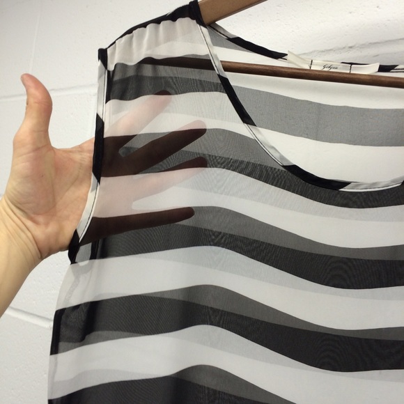 Silk top - Picture 2 of 4