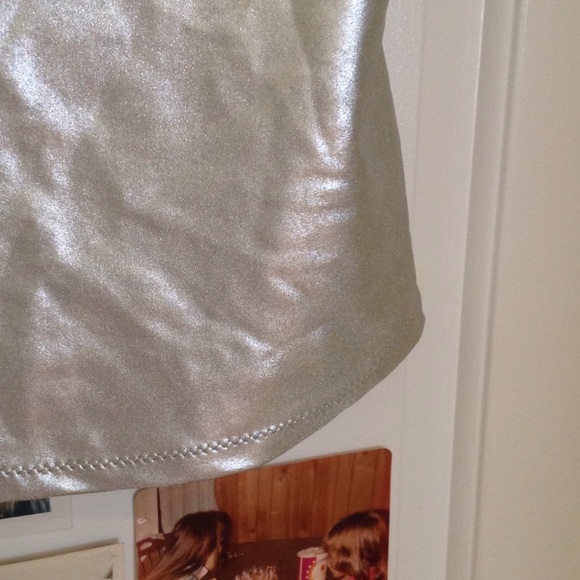 Metallic Tank - Picture 2 of 3