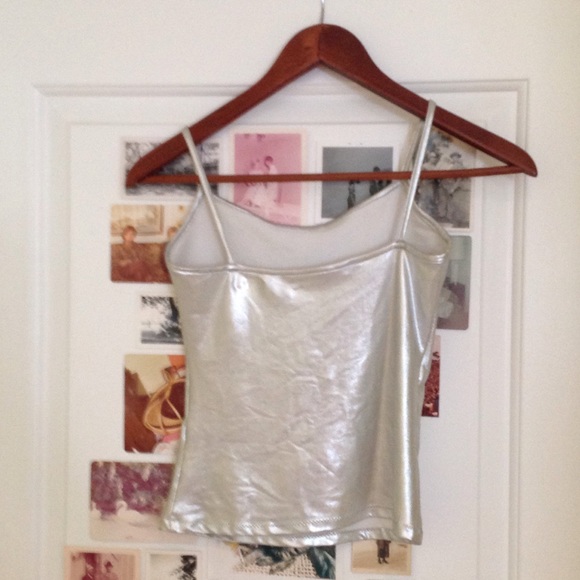 Metallic Tank - Picture 3 of 3