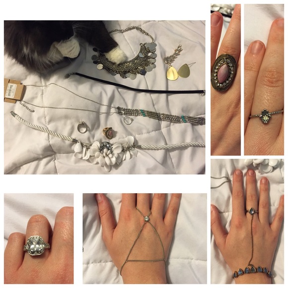 ACCESSORIES!! Sunglasses, wallets, jewelry & more! - Picture 1 of 3