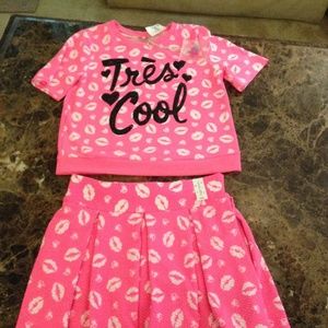 Hot pink matching outfit skort and sweater