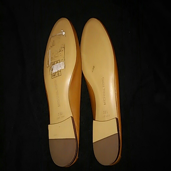 SOLD....Michael Kors loafers - Picture 3 of 4