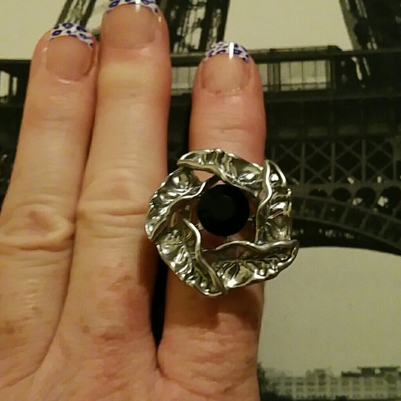 SOLD. A fantastic stretchy ring