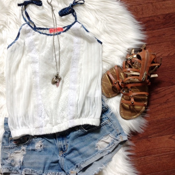 Spoiled Tops - Sheer lace cropped top