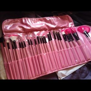 24 pieces makeup brush set
