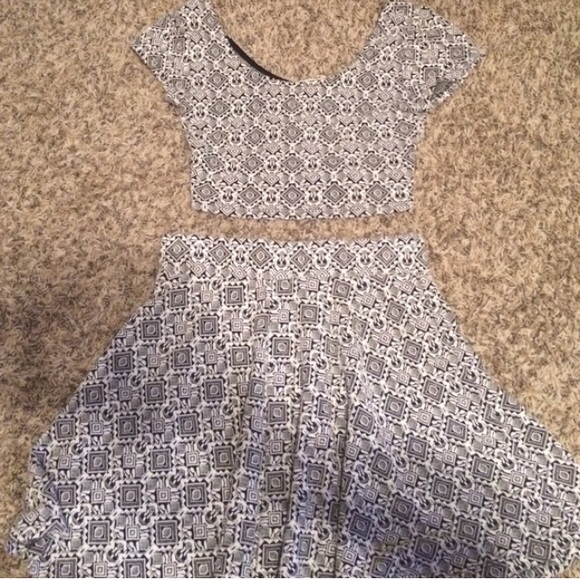 bundle - Picture 2 of 2