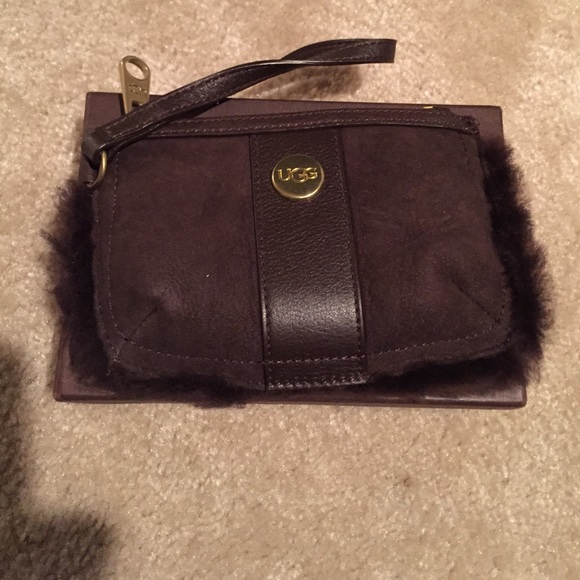 UGG Handbags - Pretty chocolate brown UGG wristlet brand new
