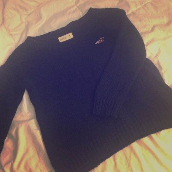 Navy blue hollister crop sweater