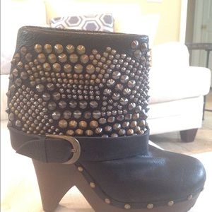 Sam Edelman wickley leather studded booties