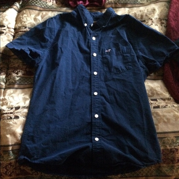 Men's Hollister button up medium!