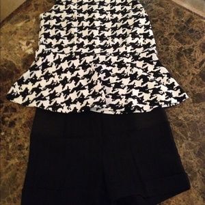 Black white top size large