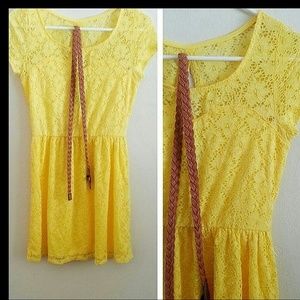 Wetseal lace yellow dress