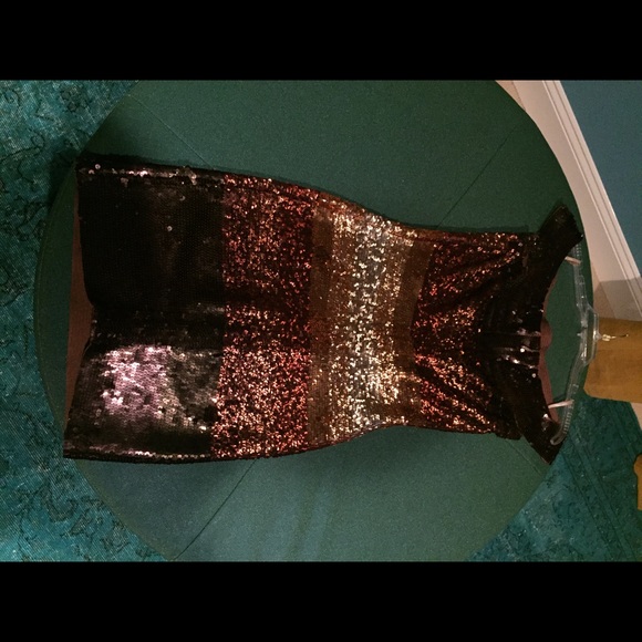 Herve leger sequins cocktail dress. - Picture 3 of 4