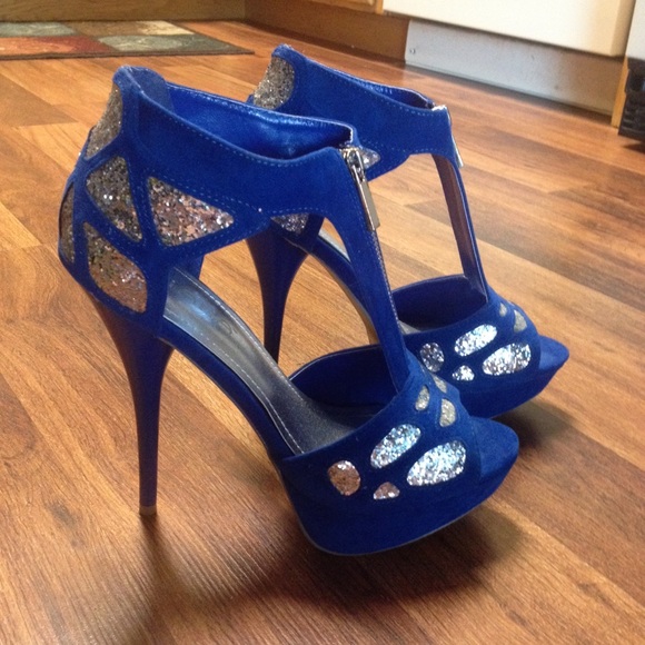 Hot royal blue heels with glitter ascents