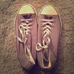 Grey converse