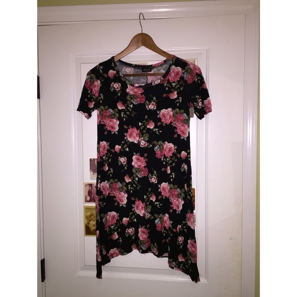 FLORAL SUMMER DRESS