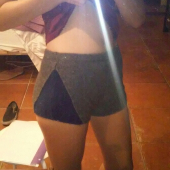 Vintage Urban Outfitters cashmere short shorts - Picture 4 of 4