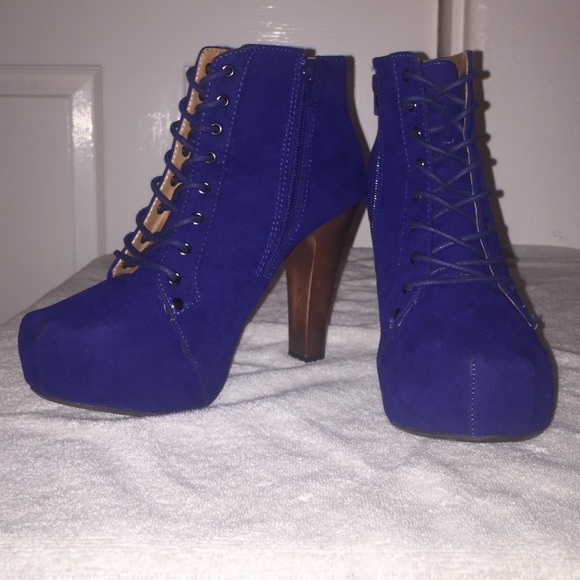 🚫Blue Suade Bootys🚫 Trade - Picture 1 of 2