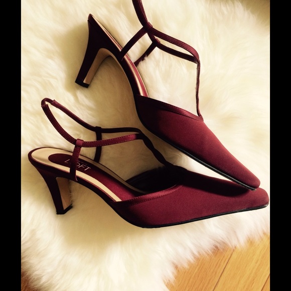 HOST PICK 🌟💖🌟Ann Taylor LOFT Satin Pump - Picture 2 of 8