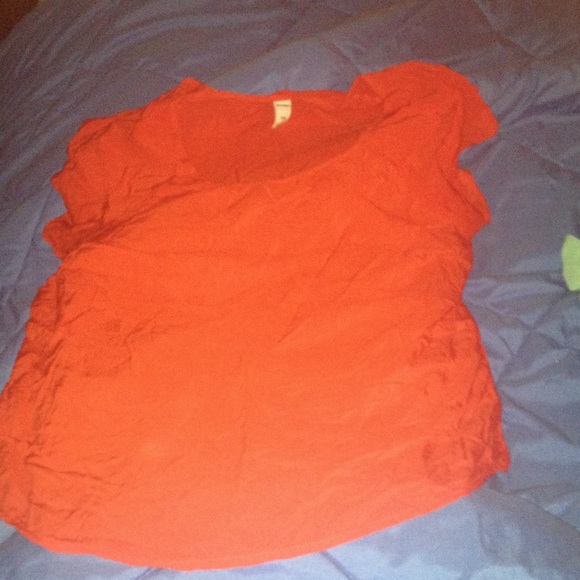 Old navy shirt