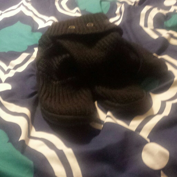 Black ugg boots