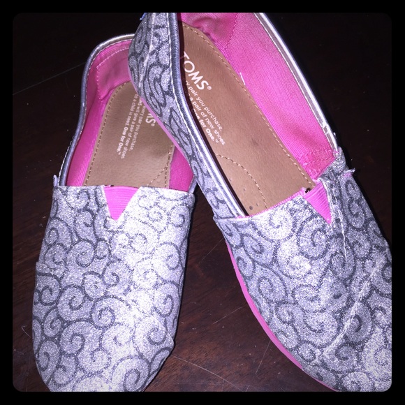 Toms
