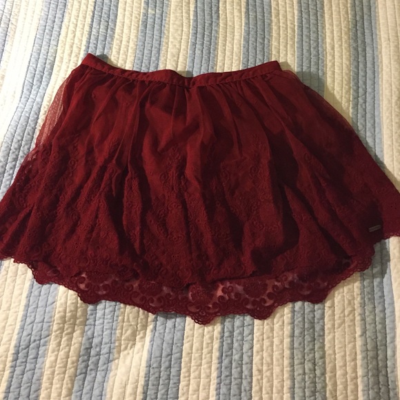 Garnet meshed skirt - Picture 1 of 3