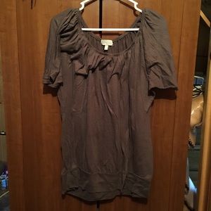 Taupe Top w/ elastic on the bottom 😁