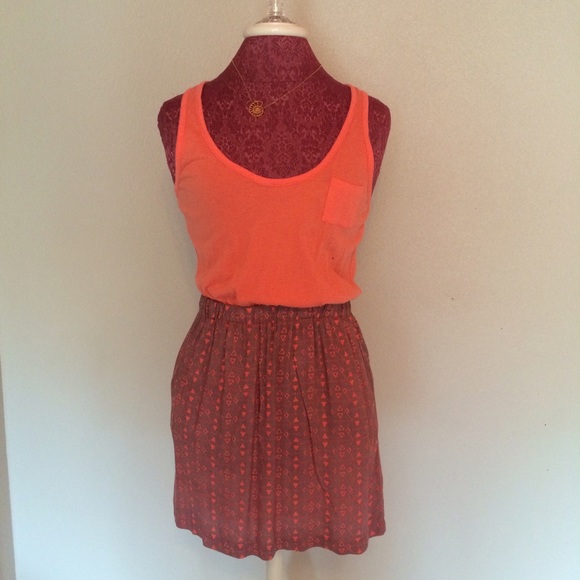 PacSun Dresses & Skirts - Coral & Gray Geometric Pattern Dress