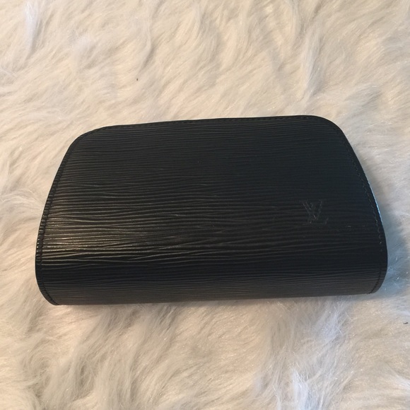 Authentic Louis Vuitton Epi Dauphine PM - Picture 4 of 4