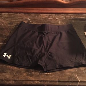 Black Under Armour shorts