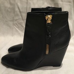 Steve Madden Black Leather Wedge Booties