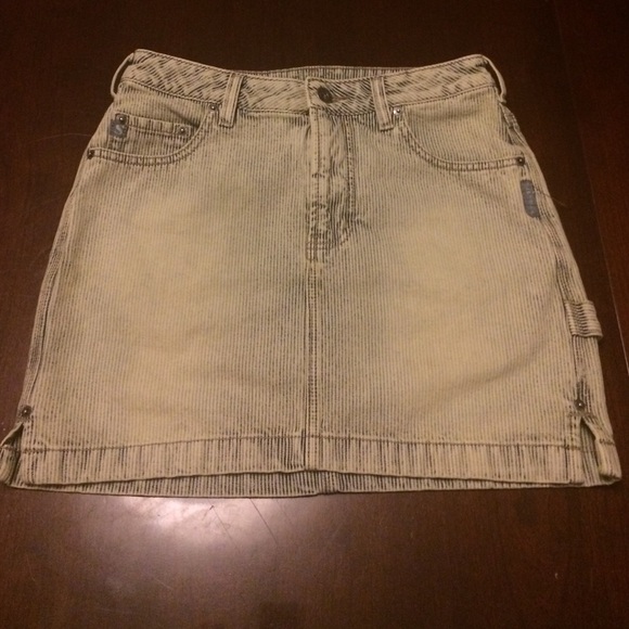 🇺🇸SALE🇺🇸Silver Jeans Jean Skirt