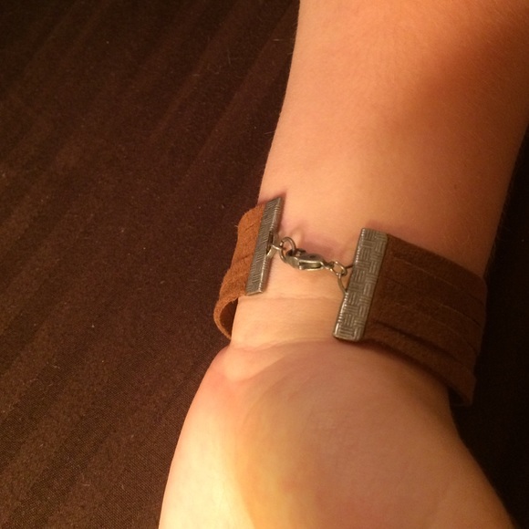 Brown flower bracelet - Picture 2 of 2