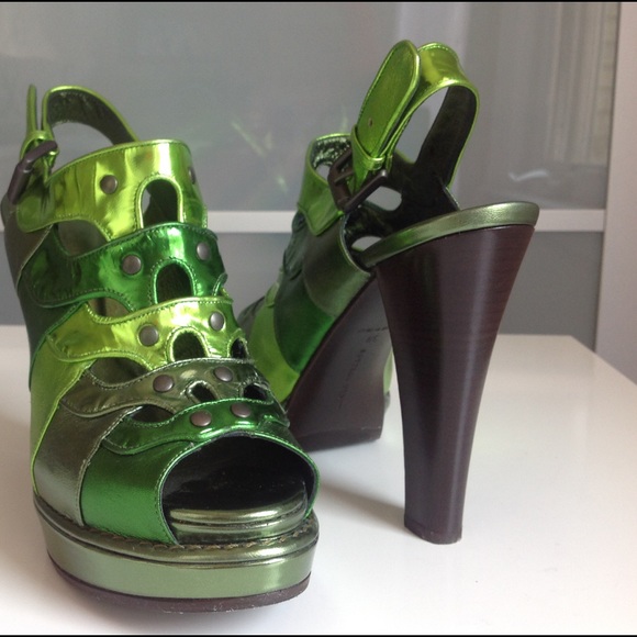 🎉SOLD!🎉🤑✅Bottega Veneta high heel sandals. - Picture 2 of 4