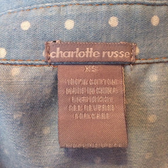 ❌SOLD IN BUNDLE❌Denim Polkadot Sleeveless Button - Picture 3 of 3